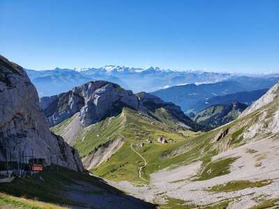 lucerne_pilatus_train